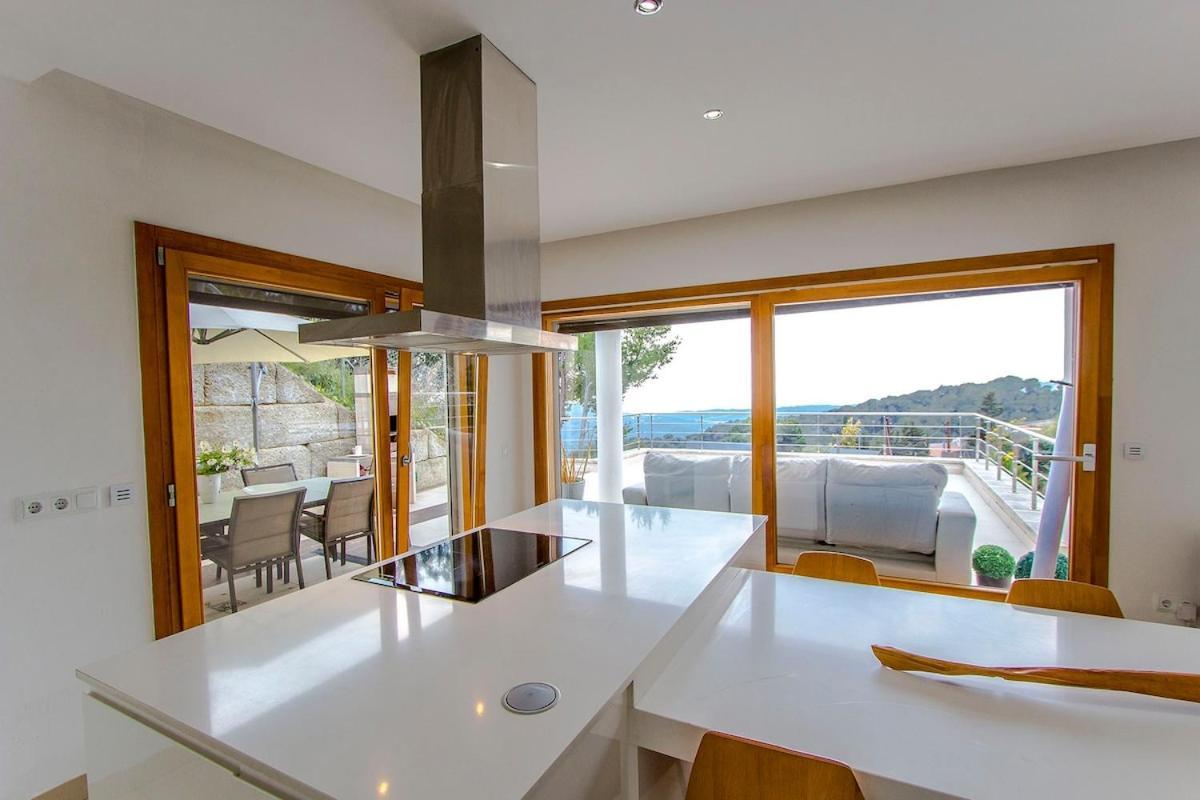 Catalunya Casas Modern Magnificence , Only A Few Km To The Beach! Sant Cebrià de Vallalta エクステリア 写真